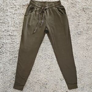 Grace & Lace Women's Earthy Army Green Jogger Pants, Small
